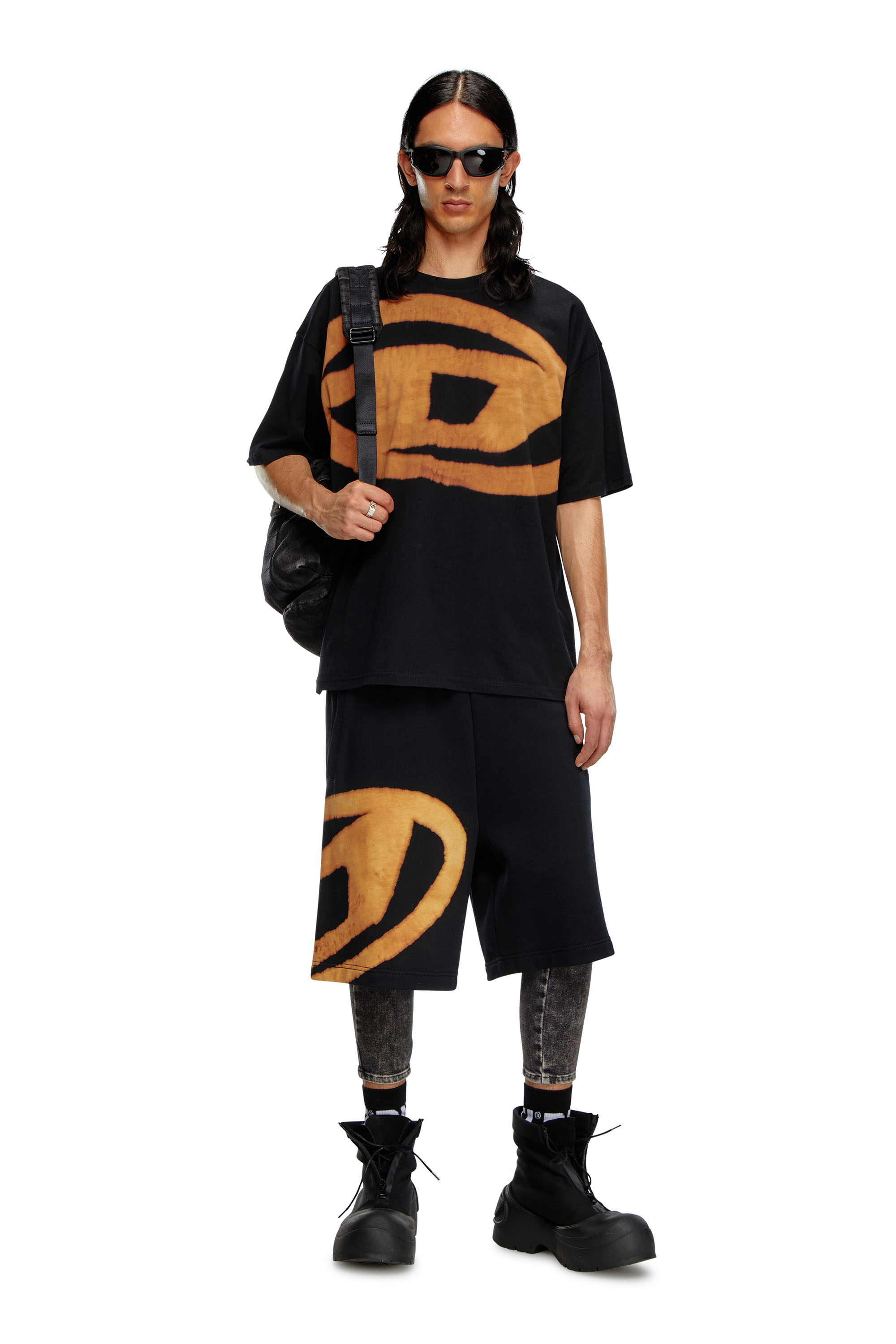 Diesel - T-BOXT-BLEACH, Man's T-shirt with bleached Oval D logo in Orange/Black - 2